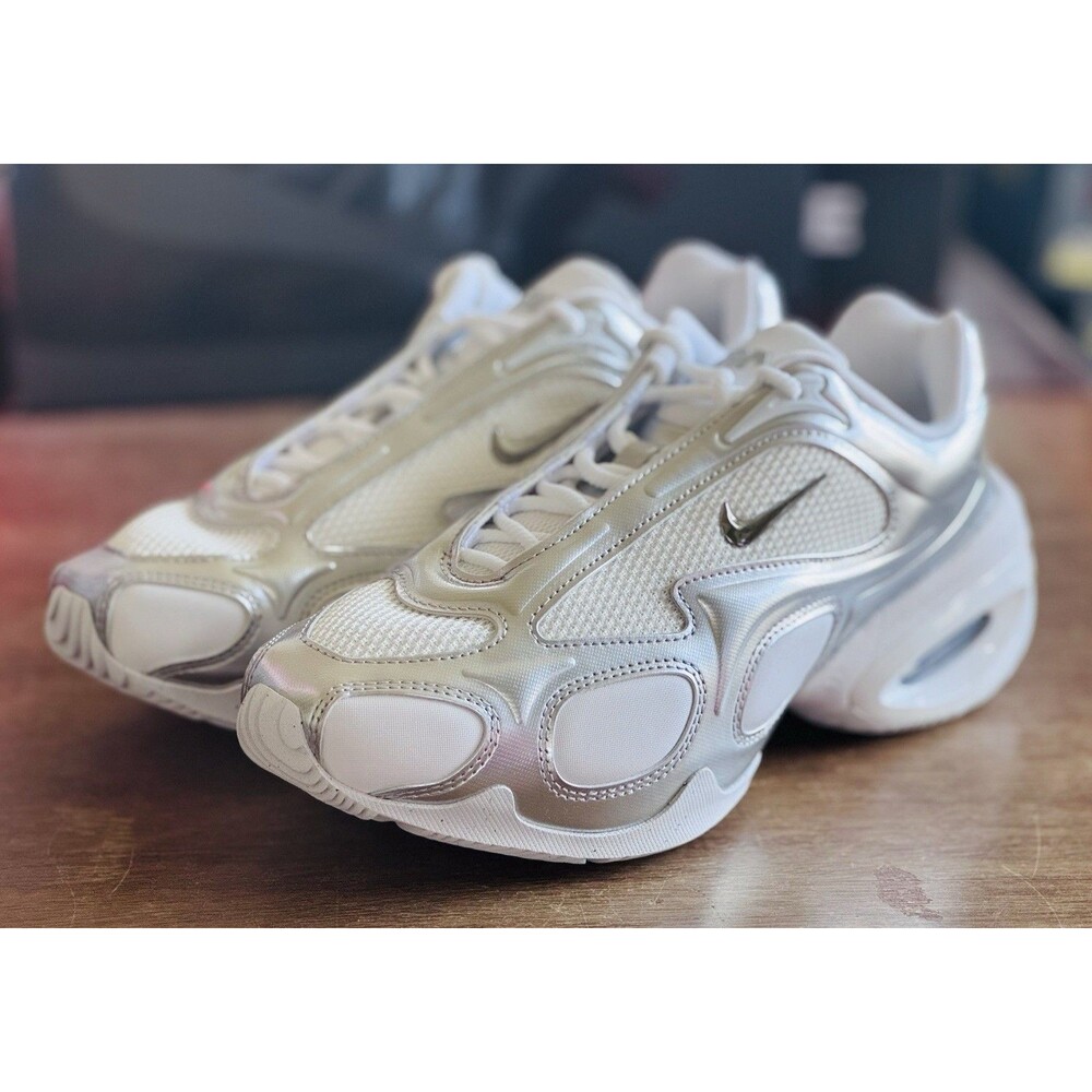 Women’s Size 9.5 Nike Air Max Muse Metallic Silver White FV1920-100 NIB